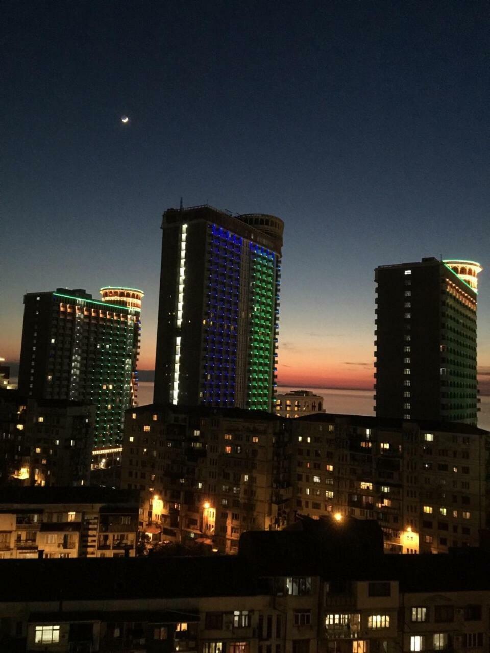Ferienwohnung Pirosmani 18D, 12 Floor Batumi Exterior foto